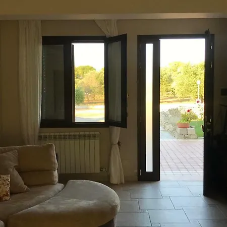 Giorgia Villa *